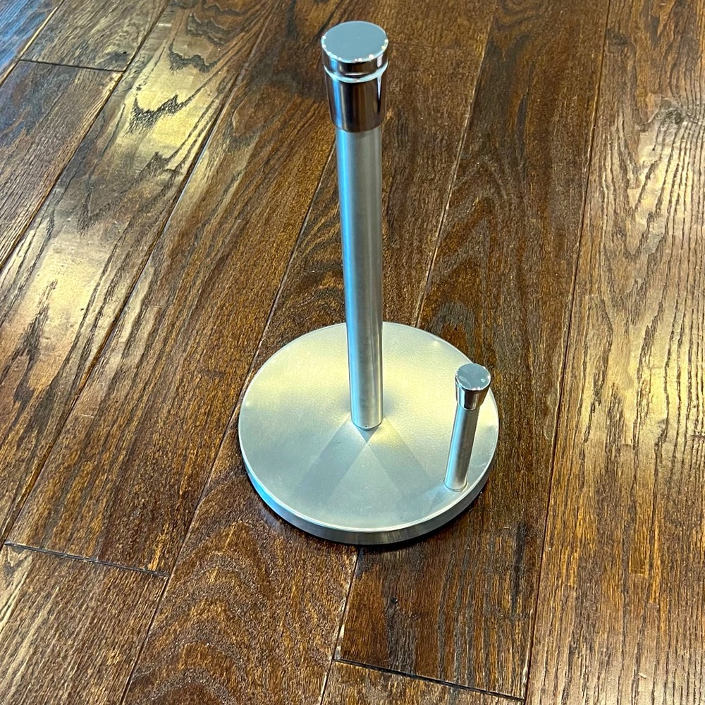 Paper towel holder